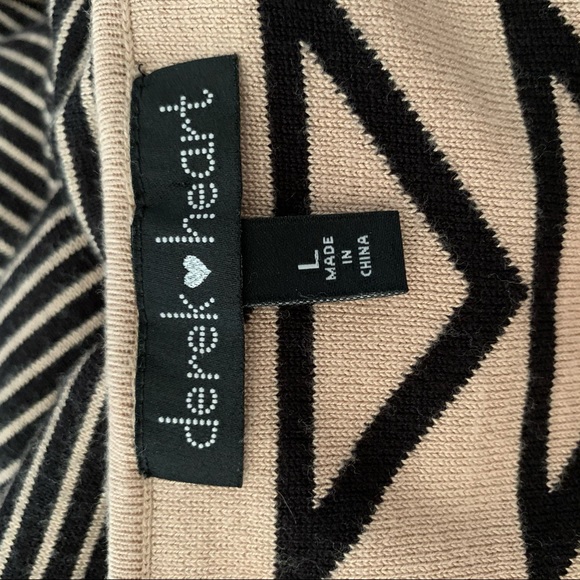 Pattern Dress - Picture 4 of 5